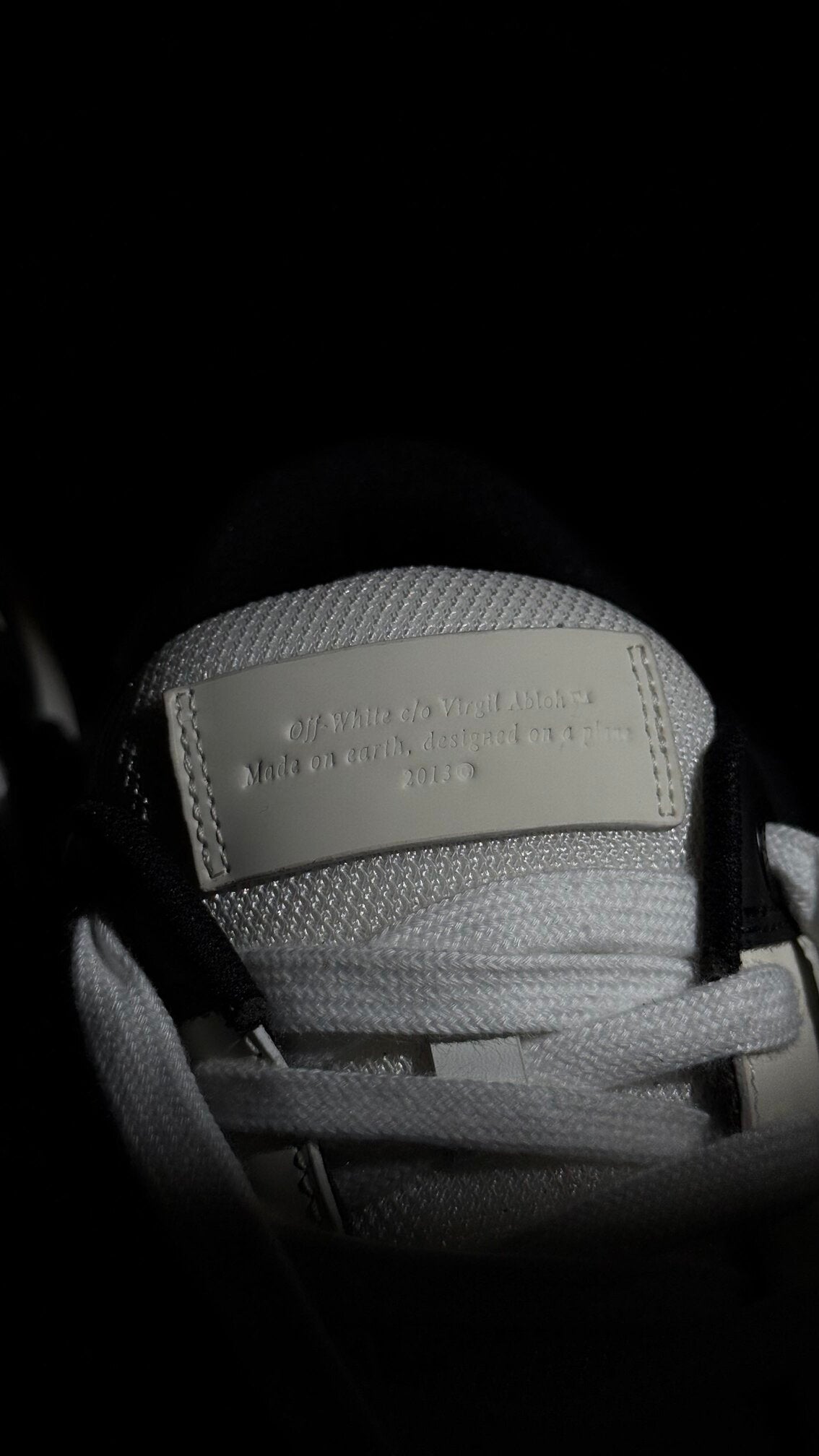 Off-White Out of Office Black