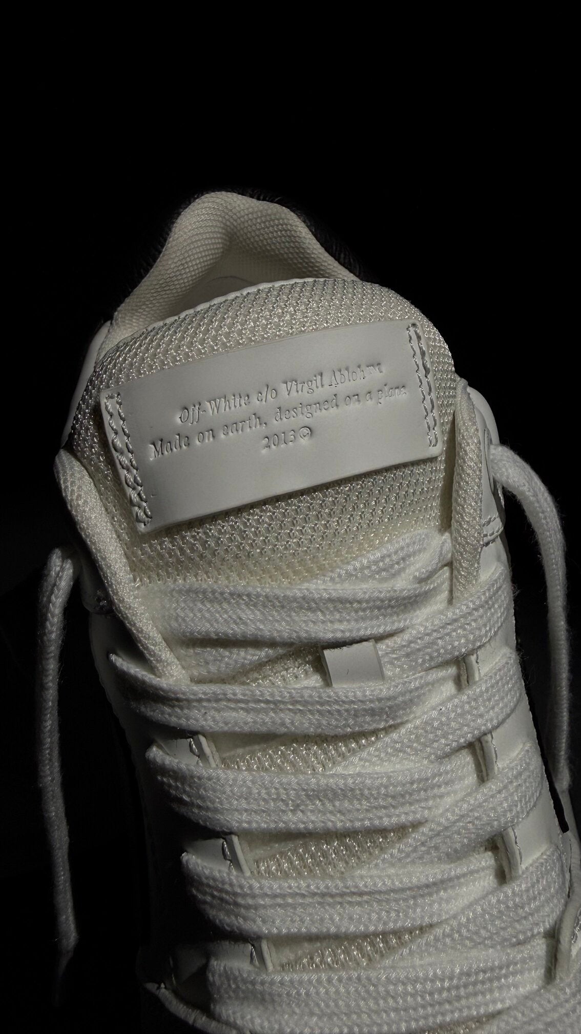 Off-White Out of Office White