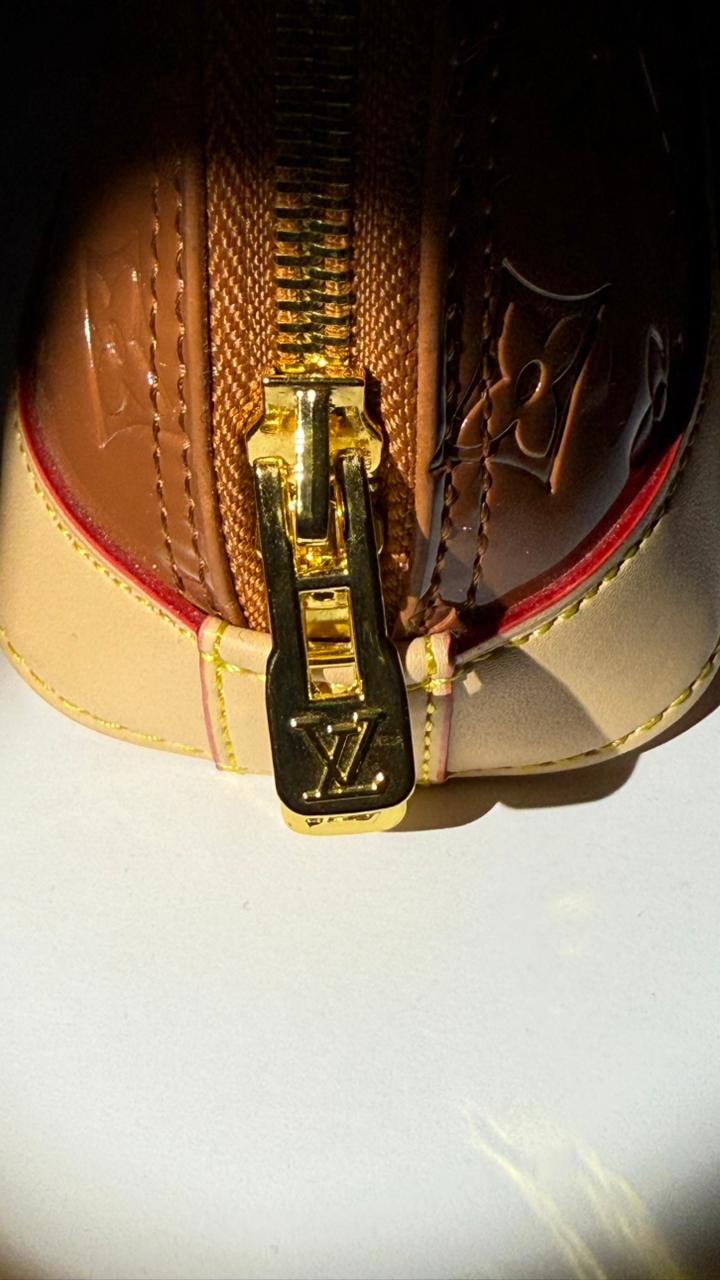 LOUIS VUITON - BAG